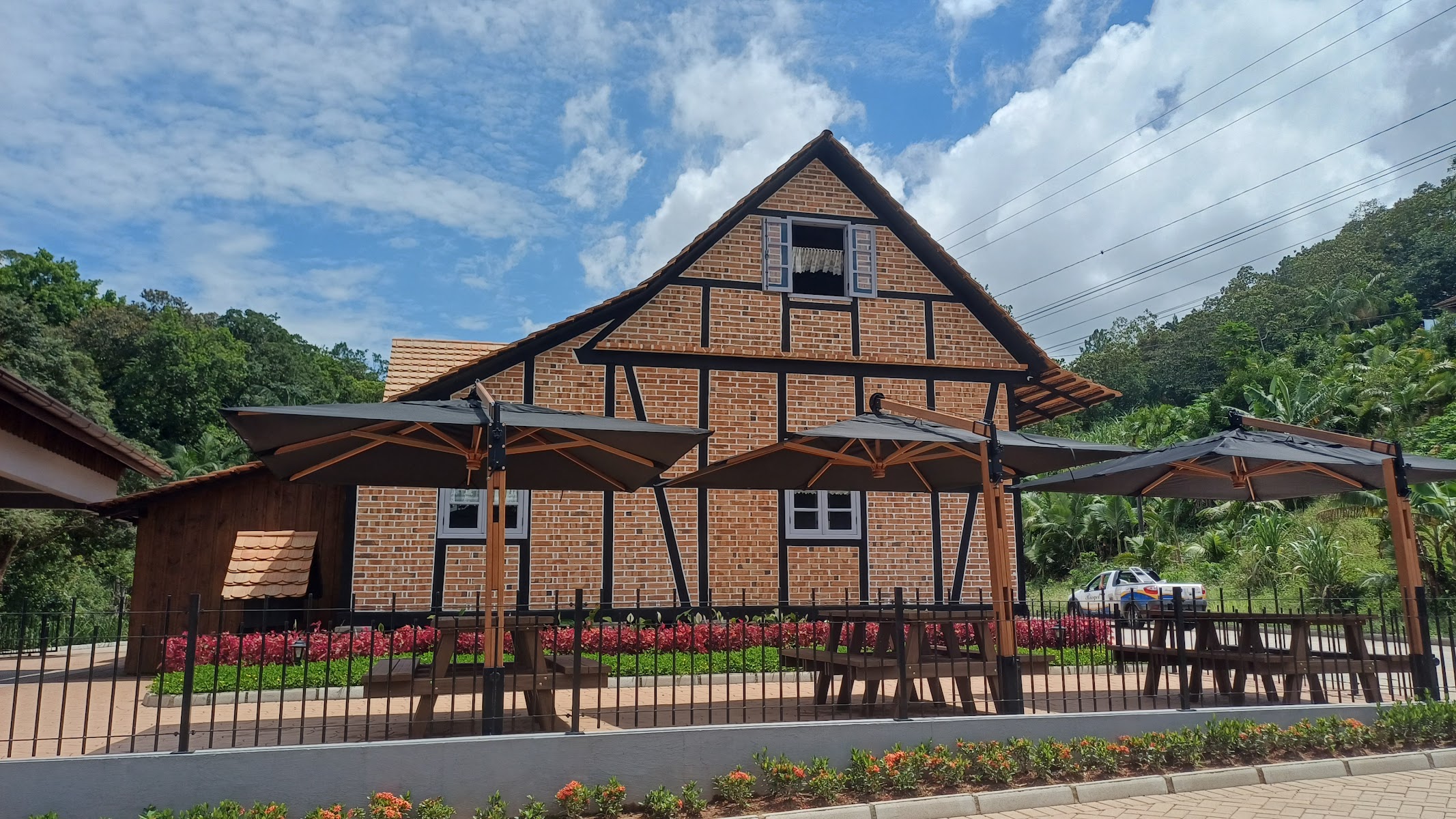 Mahlzeit Café Colonial